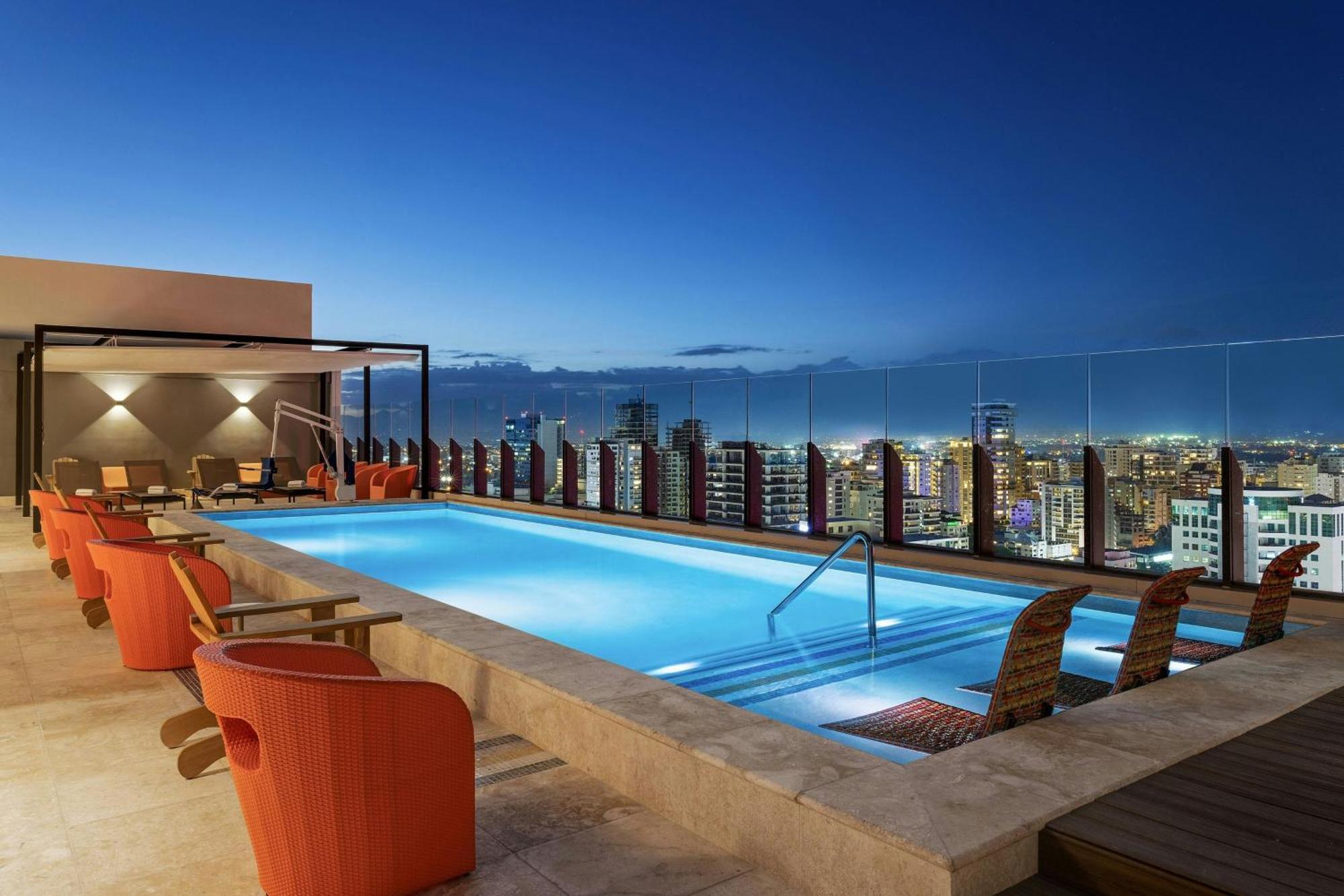 Aloft Santo Domingo Piantini Hotel Exterior photo
