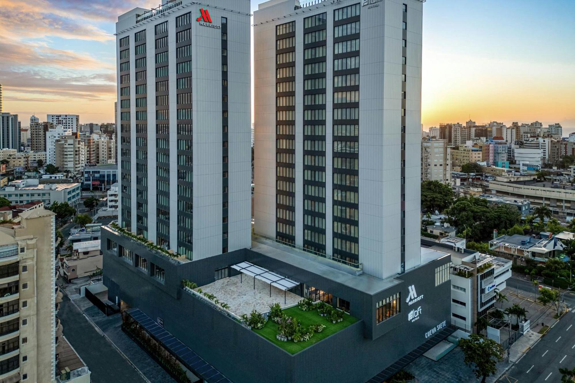 Aloft Santo Domingo Piantini Hotel Exterior photo
